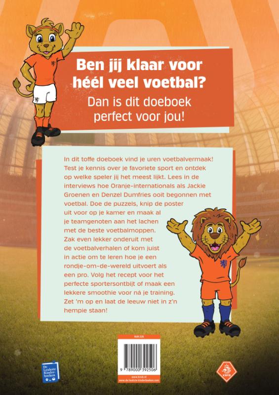 Achterkant van Het KNVB voetbal doeboek