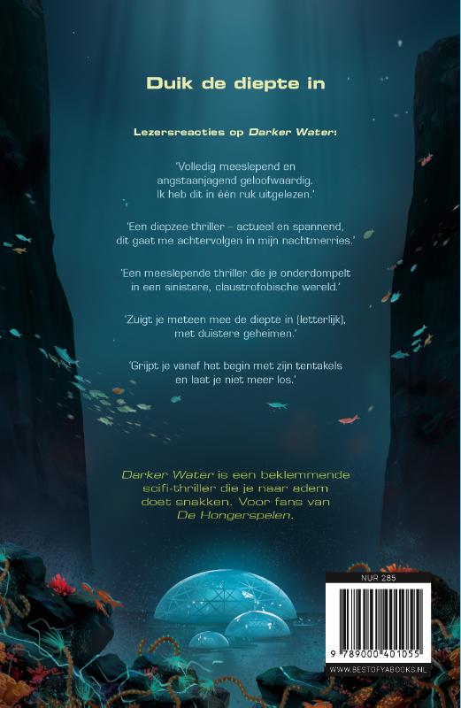 Achterkant van Darker Water