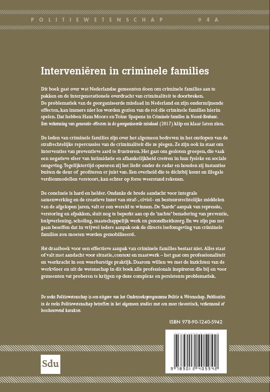 Achterkant van Interveniëren in criminele families