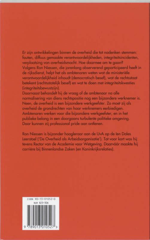 Achterkant van Ambtenaar in de overheidsorganisatie