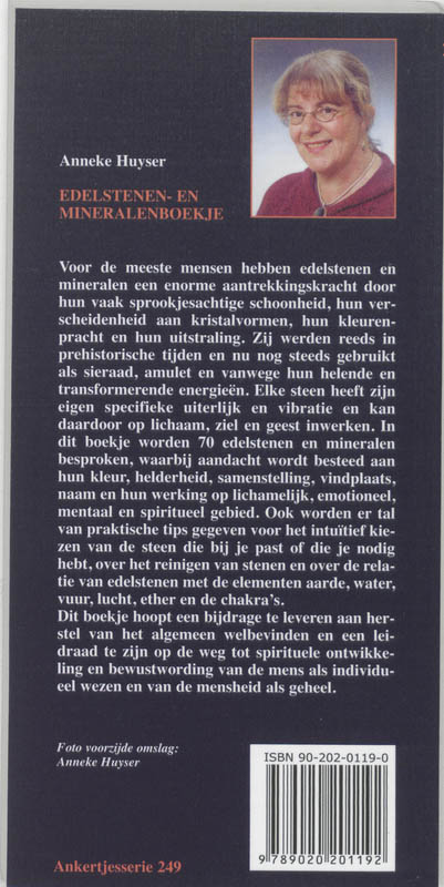 Achterkant van Edelstenen- en mineralen boekje