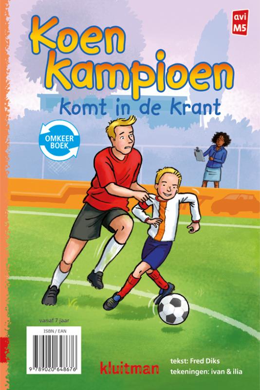 Achterkant van Koen Kampioen omkeerboek-op kamp-in de krant