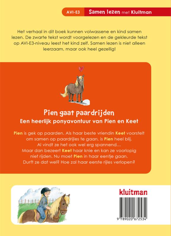 Achterkant van Pien gaat paardrijden