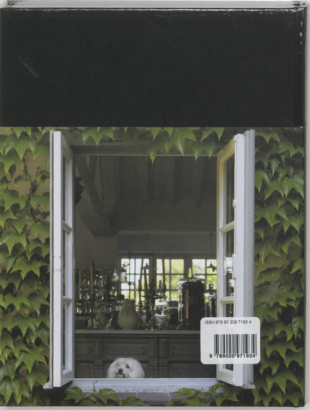 Achterkant van Flamant Home Interiors