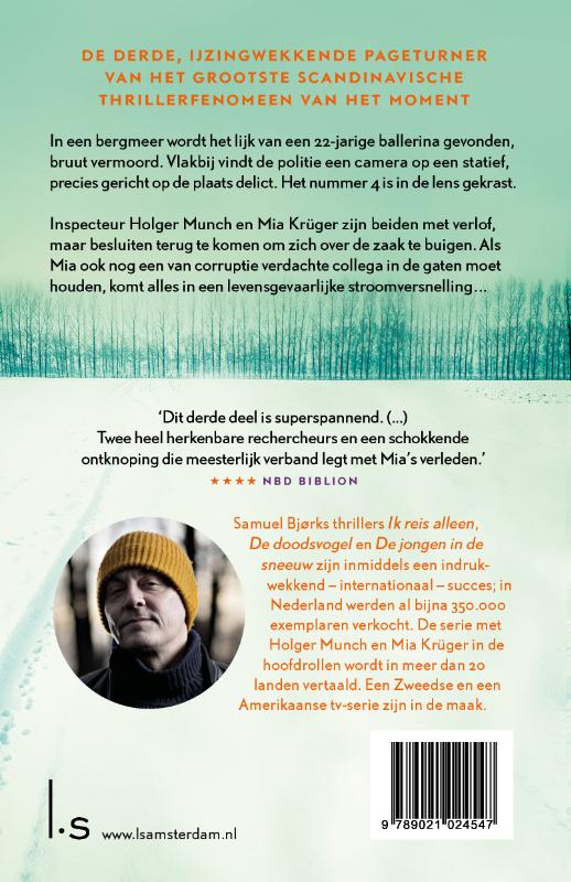 Achterkant van De jongen in de sneeuw