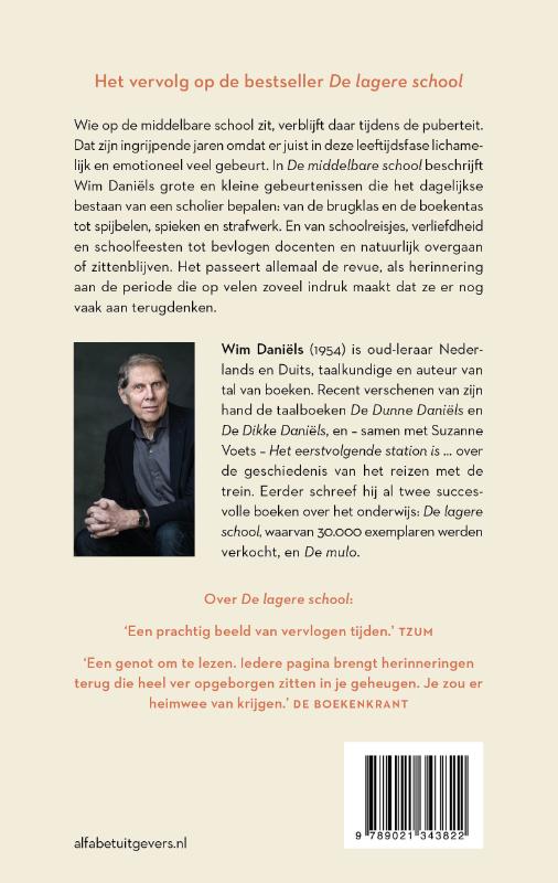 Achterkant van De middelbare school
