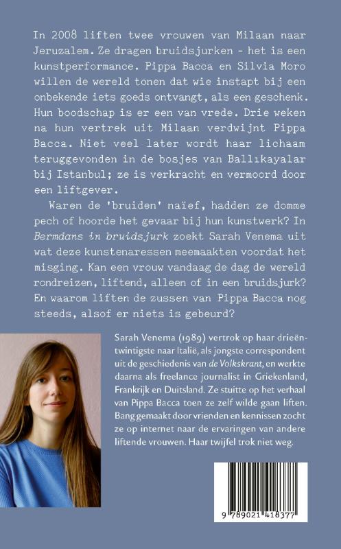 Achterkant van Bermdans in bruidsjurk