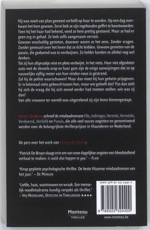 Achterkant van Thrillerpocket verliefd