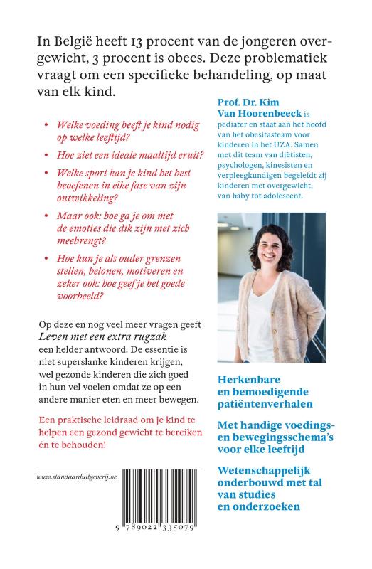 Achterkant van Leven met een extra rugzak