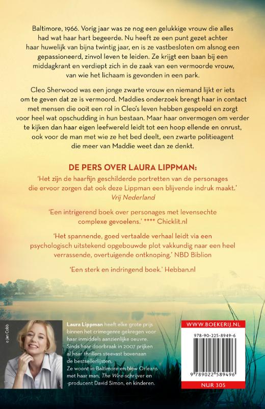 Achterkant van De vrouw in het meer