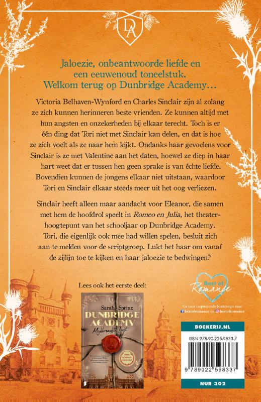 Achterkant van Dunbridge Academy - Midzomerspel