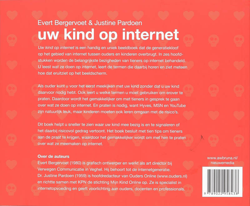 Achterkant van Uw kind op internet