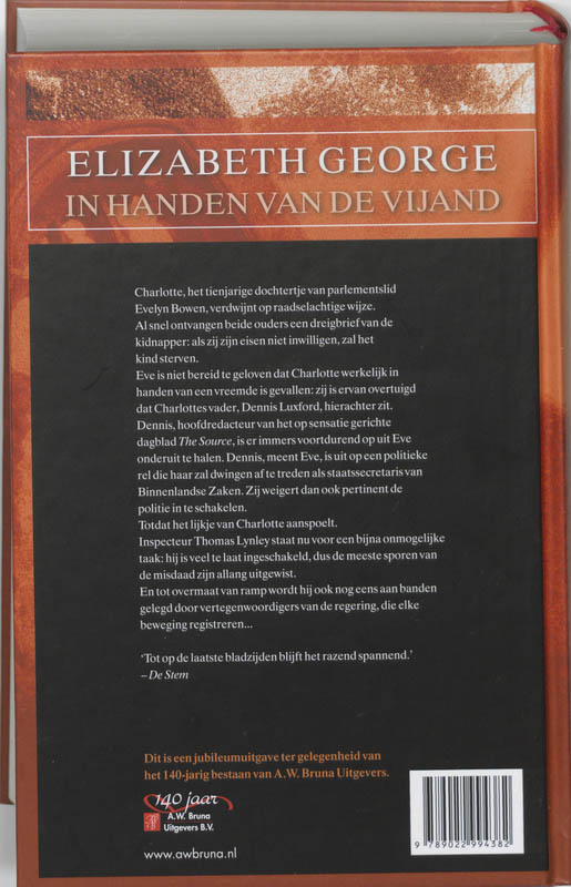 Achterkant van In handen van de vijand
