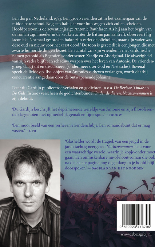 Achterkant van Nachtzwemmen