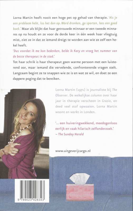 Achterkant van Single op de sofa