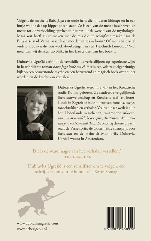 Achterkant van Baba Jaga legde een ei