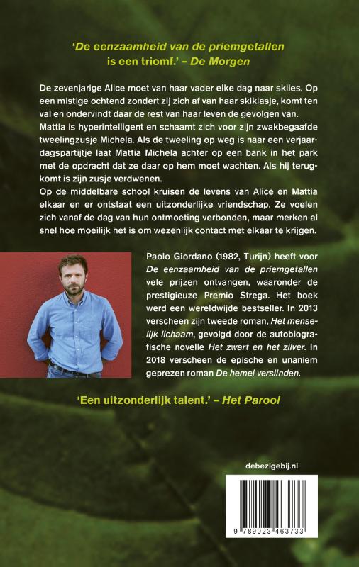 Achterkant van De eenzaamheid van de priemgetallen