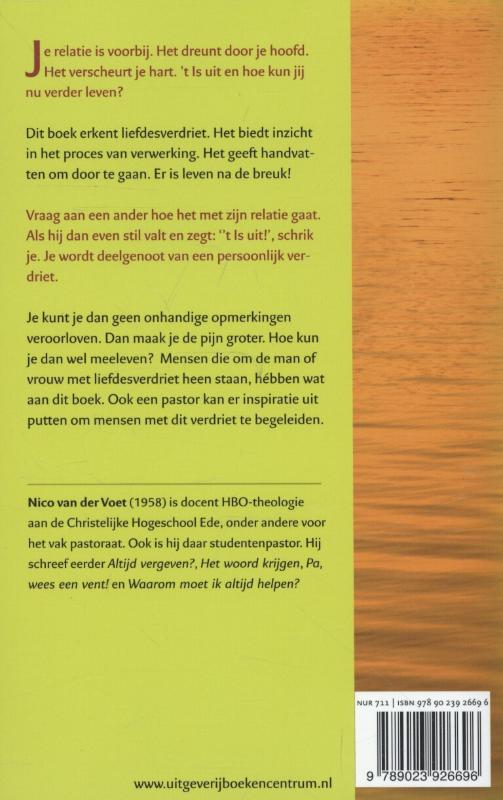 Achterkant van 't is uit!