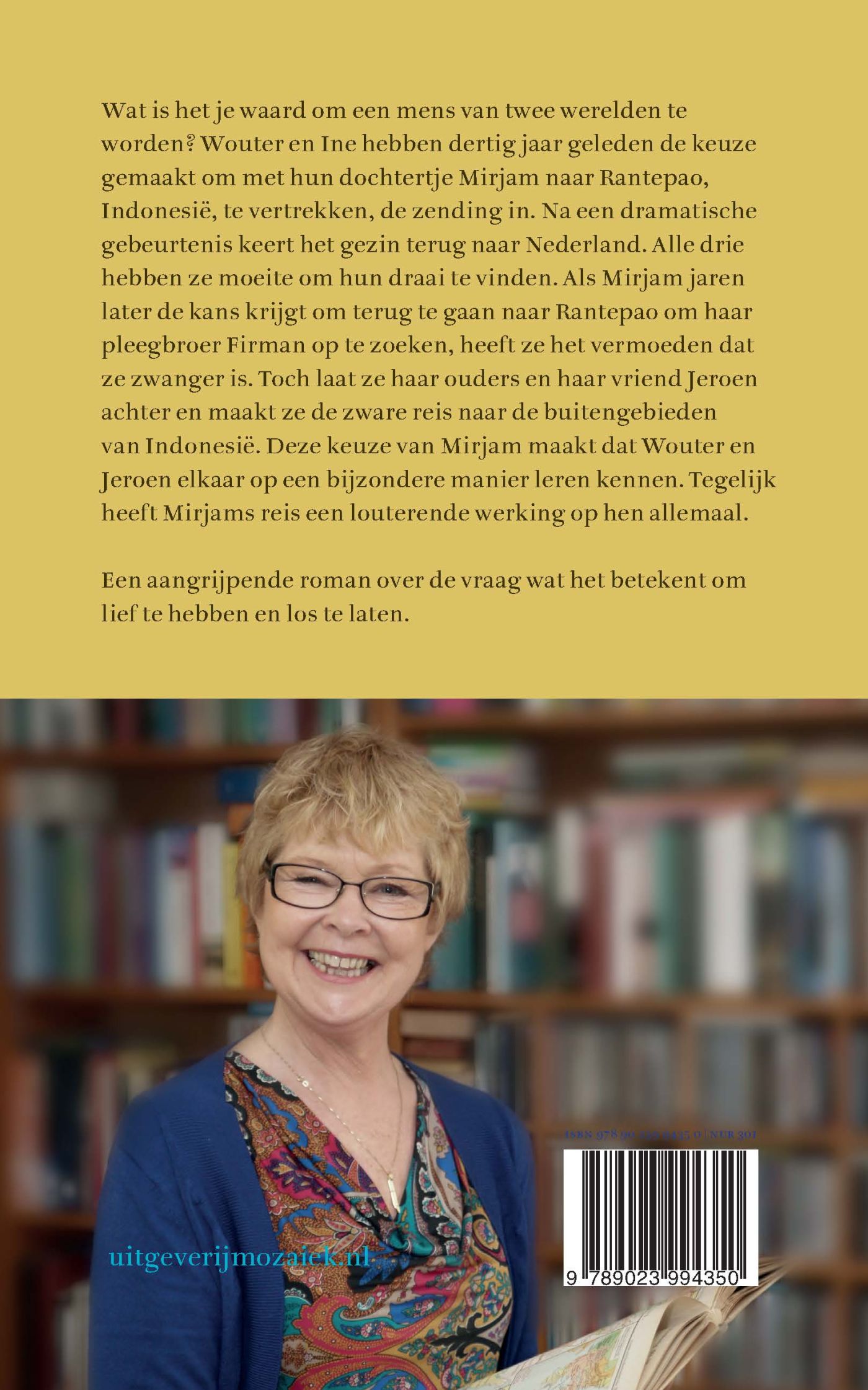 Achterkant van Retour Rantepao