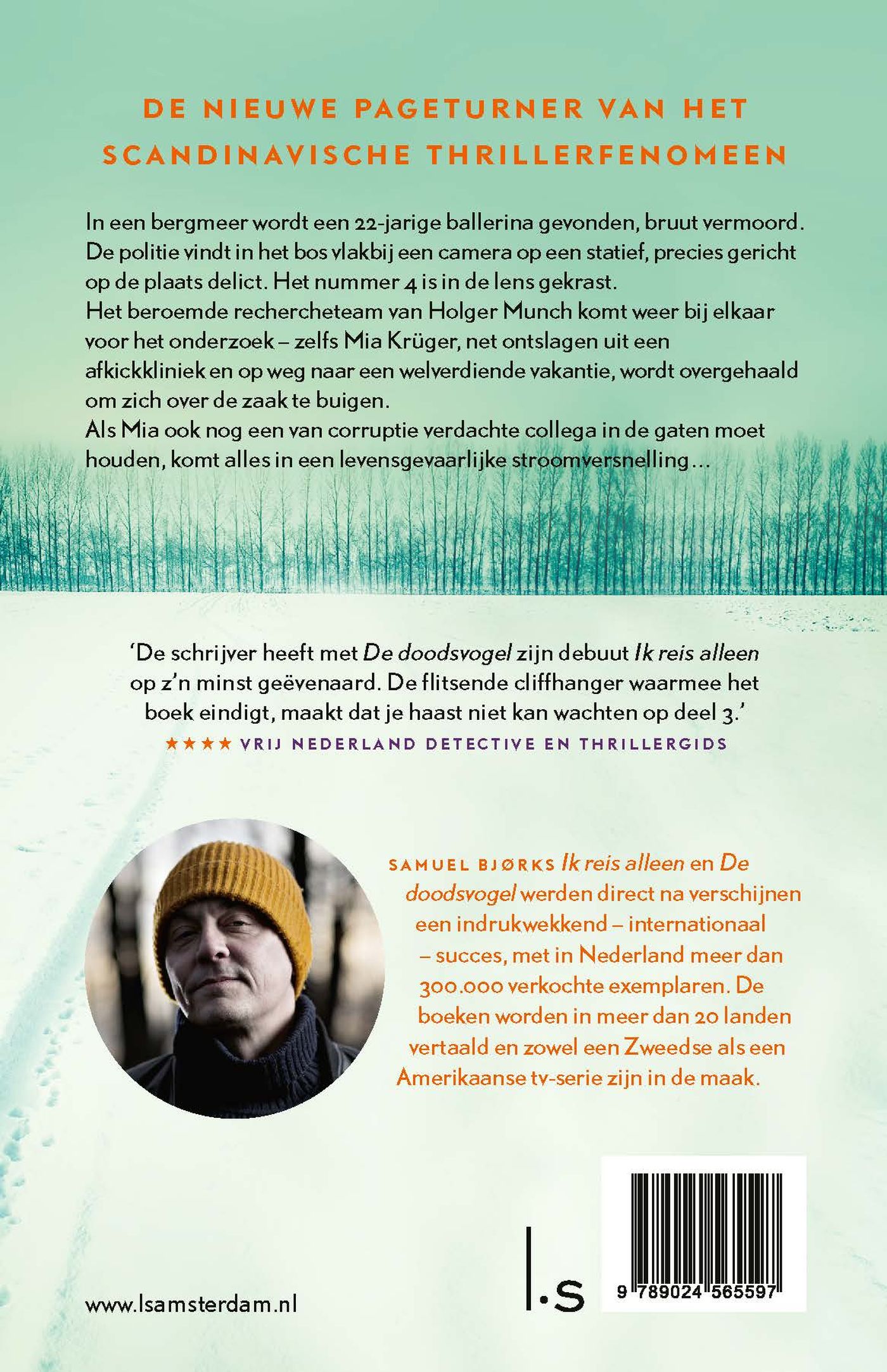 Achterkant van De jongen in de sneeuw