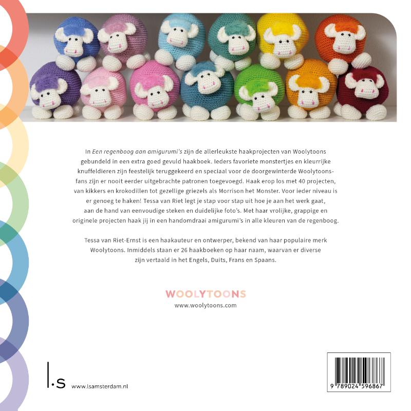 Achterkant van Een regenboog aan amigurumi's