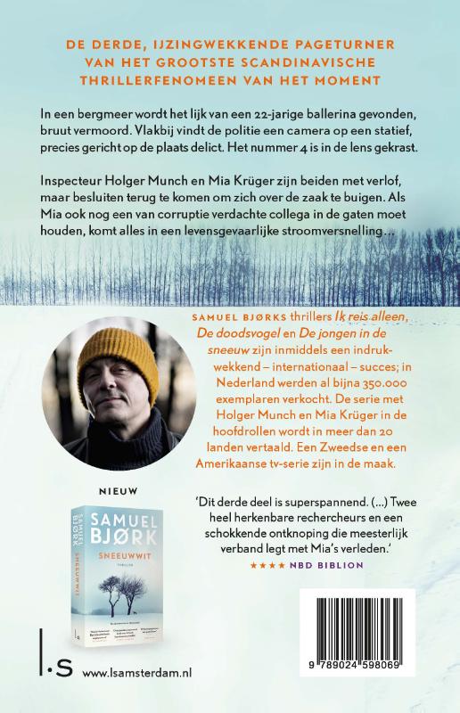 Achterkant van De jongen in de sneeuw