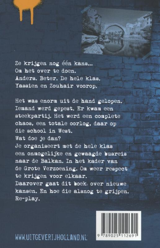 Achterkant van Re-play