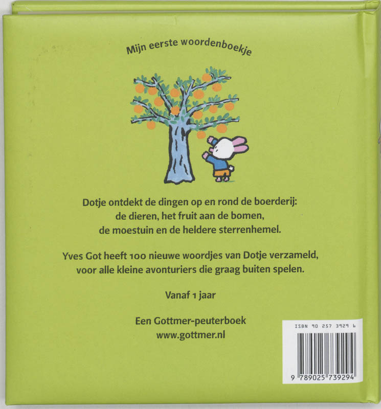 Achterkant van Dotje op de boerderij
