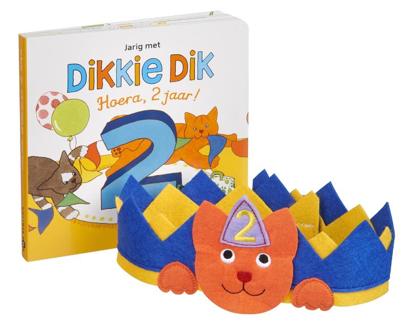 Achterkant van Jarig met Dikkie Dik - Hoera, 2 jaar!