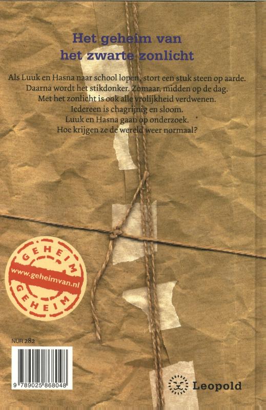 Achterkant van Het geheim van het zwarte zonlicht