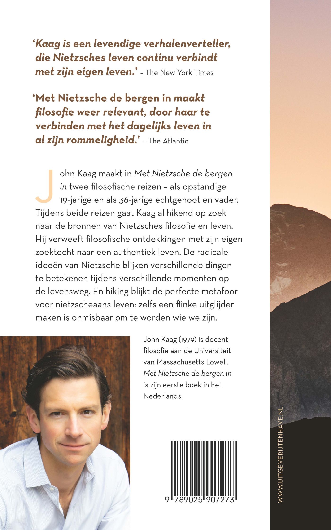 Achterkant van Met Nietzsche de bergen in
