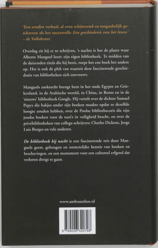 Achterkant van De bibliotheek bij nacht