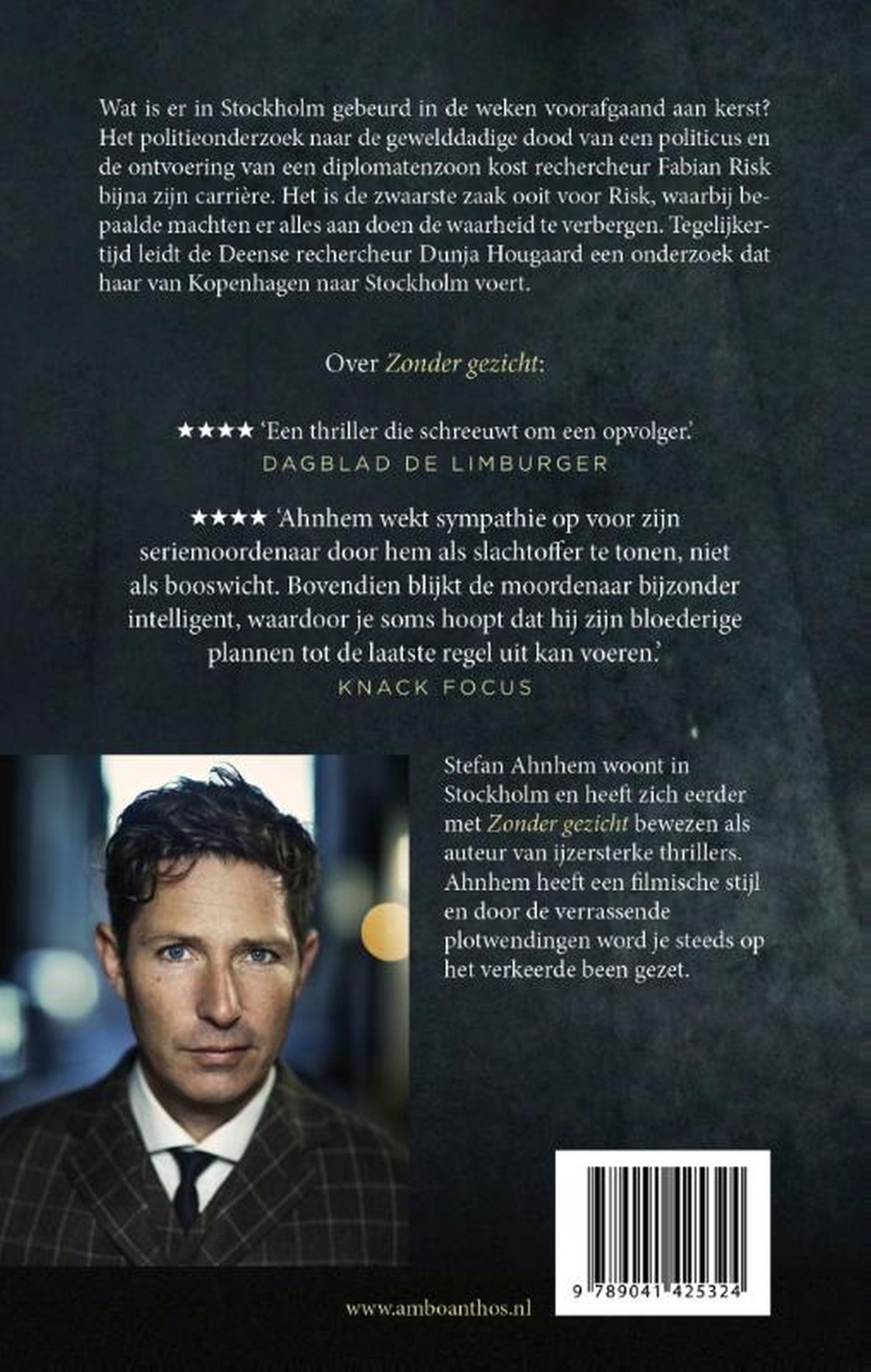Achterkant van Negen