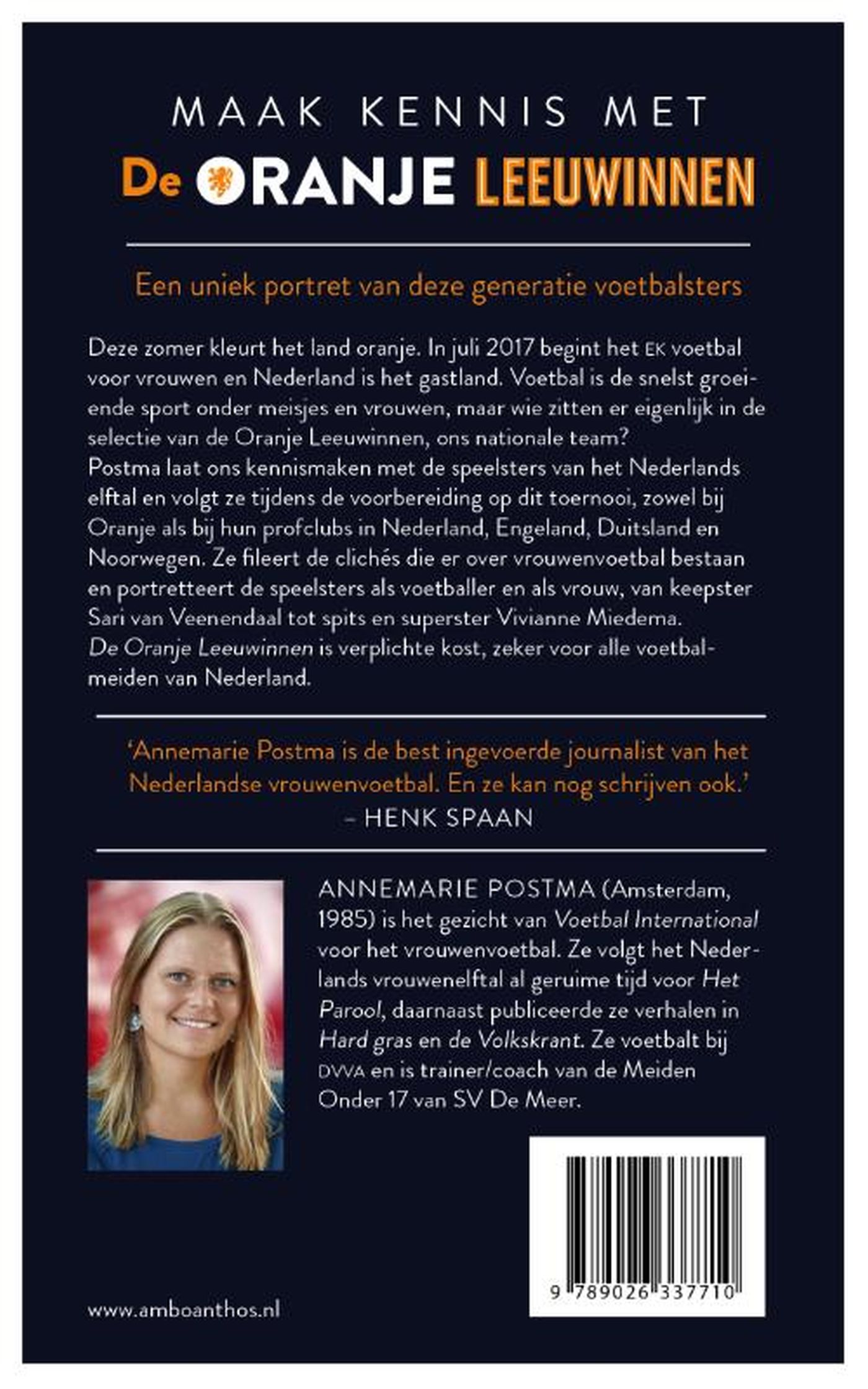 Achterkant van De Oranje leeuwinnen