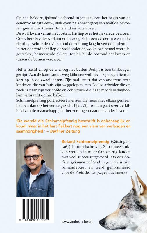 Achterkant van Op eenheldere, ijskoude ochtend in januari