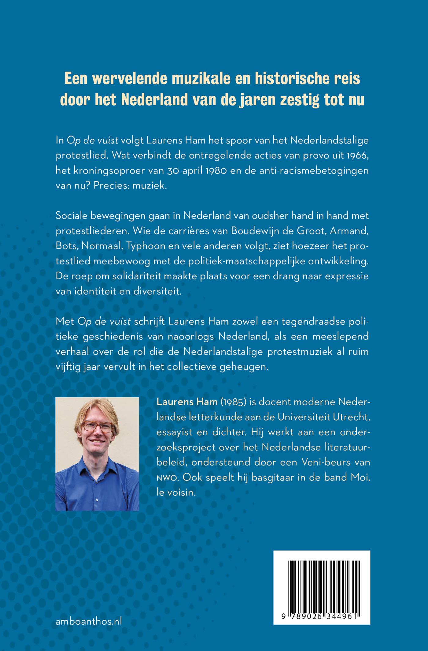 Achterkant van Op de vuist