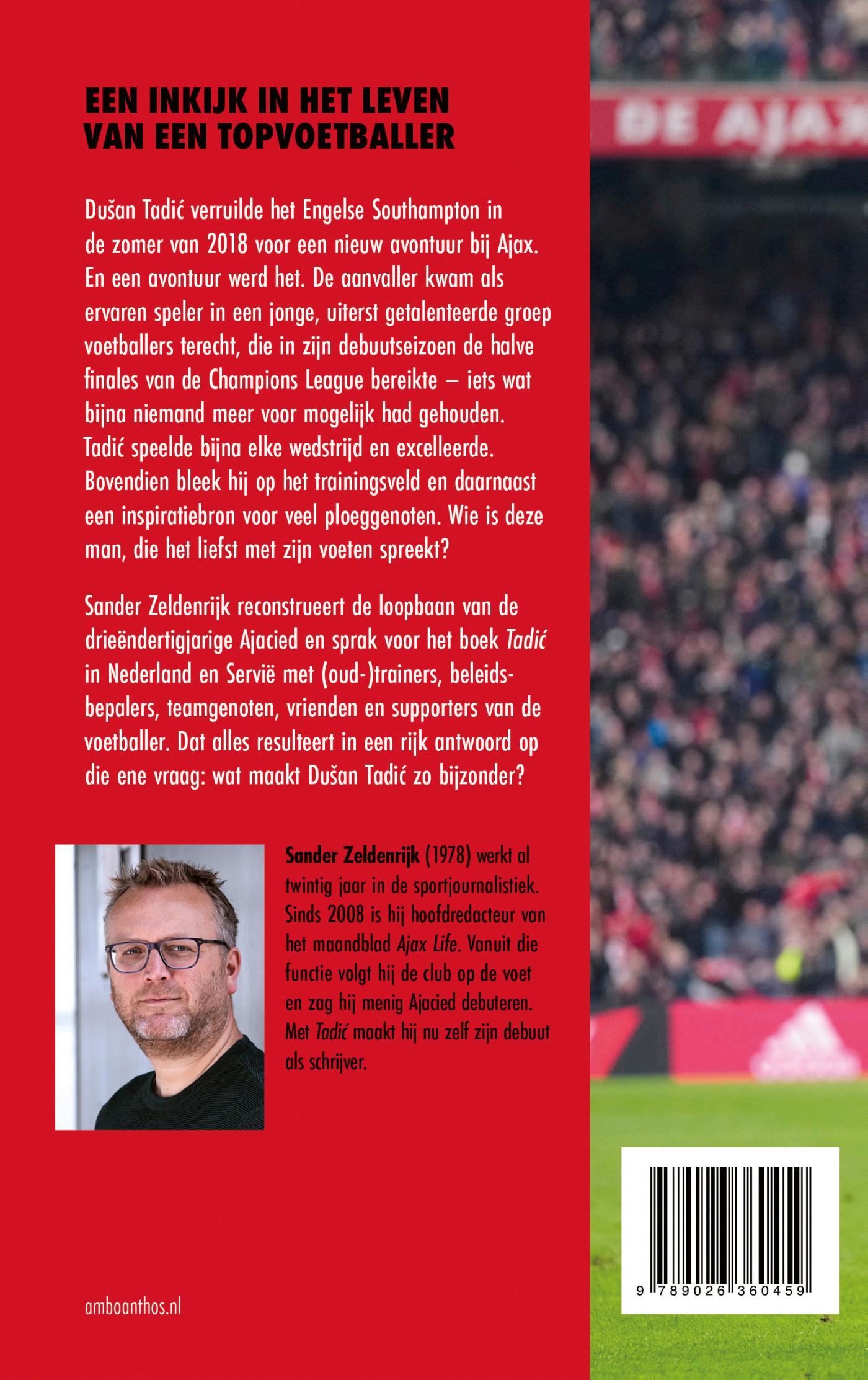 Achterkant van Tadic