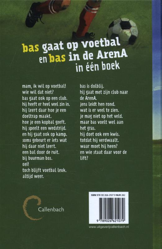 Achterkant van Bas voetbal omnibus