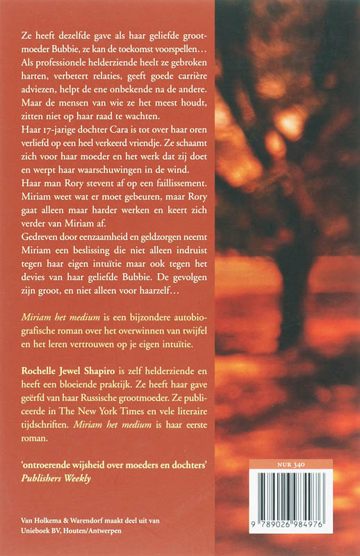Achterkant van Miriam het medium