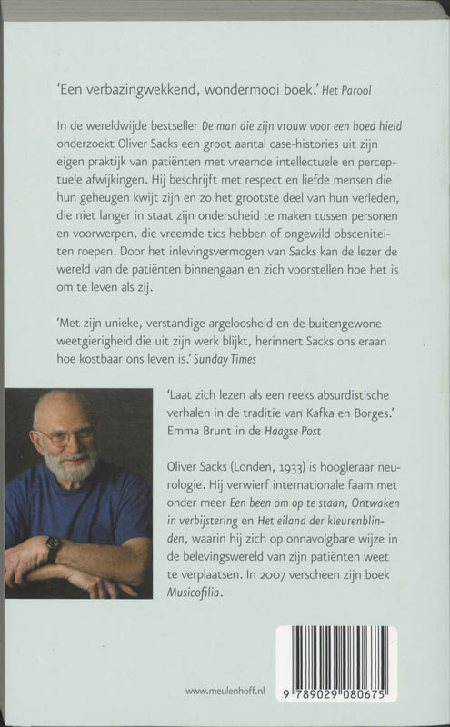 Achterkant van De man die zijn vrouw voor een hoed hield