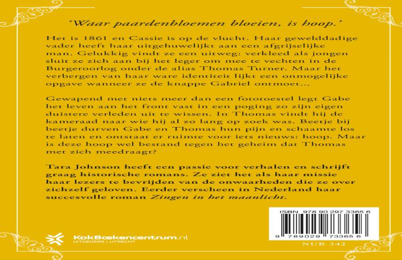 Achterkant van Bidden tussen het onkruid