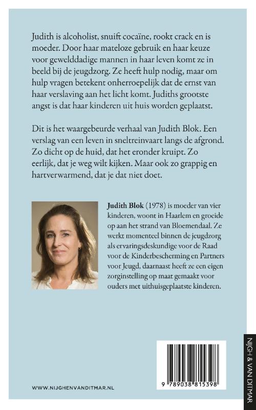 Achterkant van Mama is verslaafd