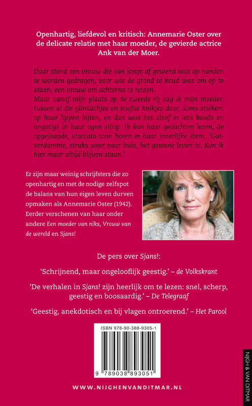 Achterkant van Een vrouw om achterna te reizen