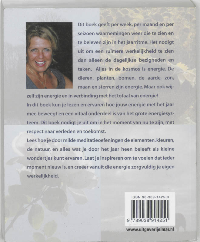 Achterkant van Ieder moment is nieuw!