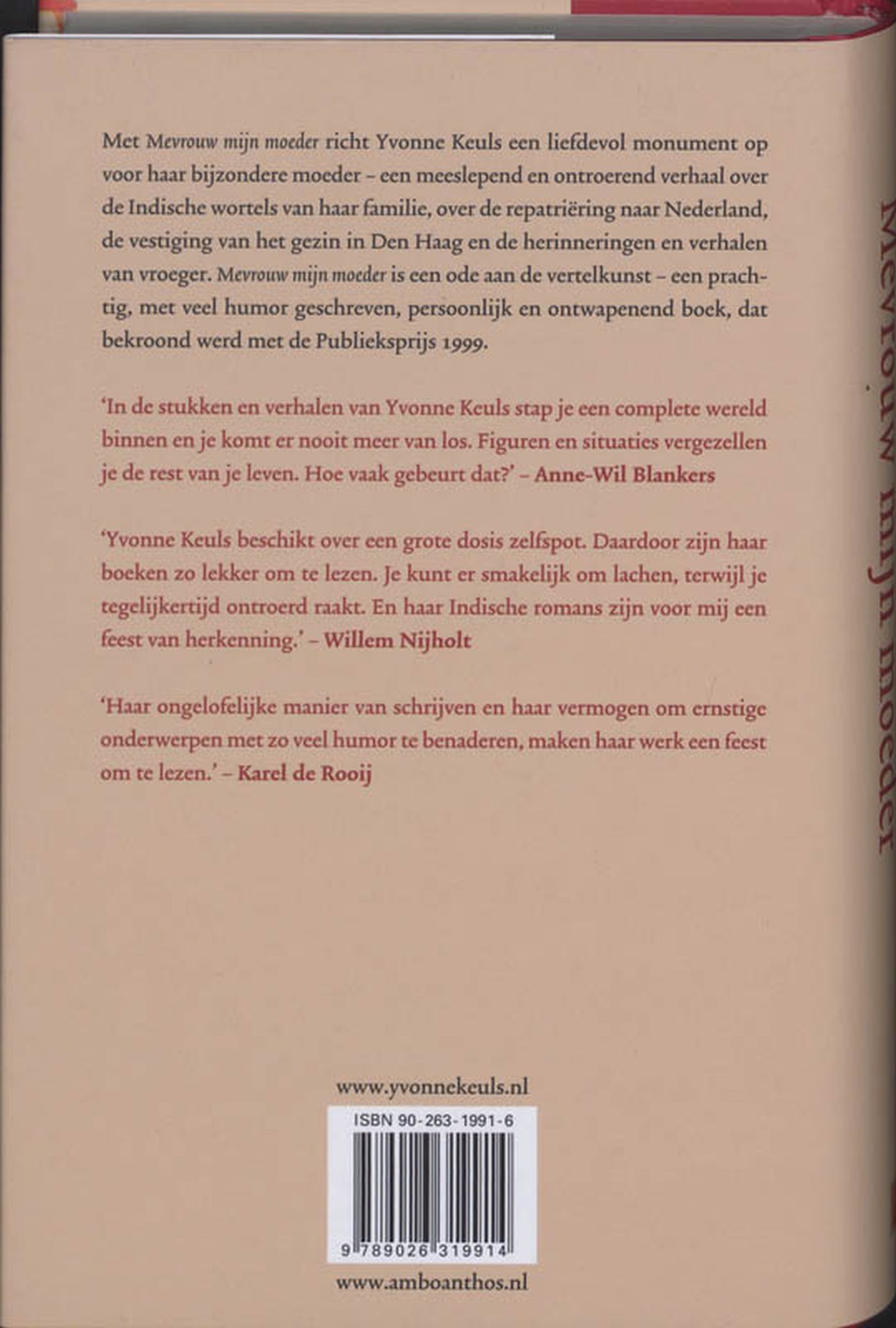 Achterkant van Mevrouw mijn moeder
