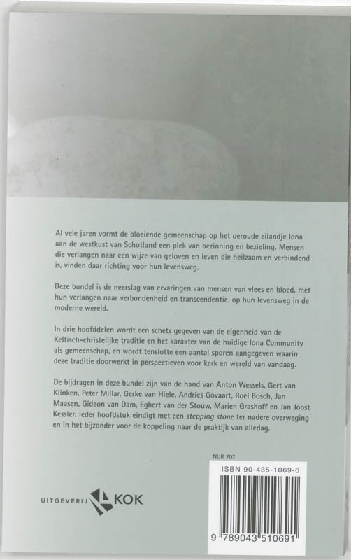 Achterkant van Aanwezig onderweg