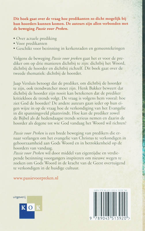 Achterkant van Dichtbij de hoorder