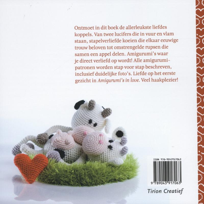Achterkant van Amigurumi's in love
