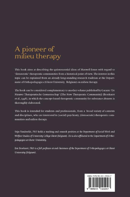 Achterkant van A pioneer of milieu therapy