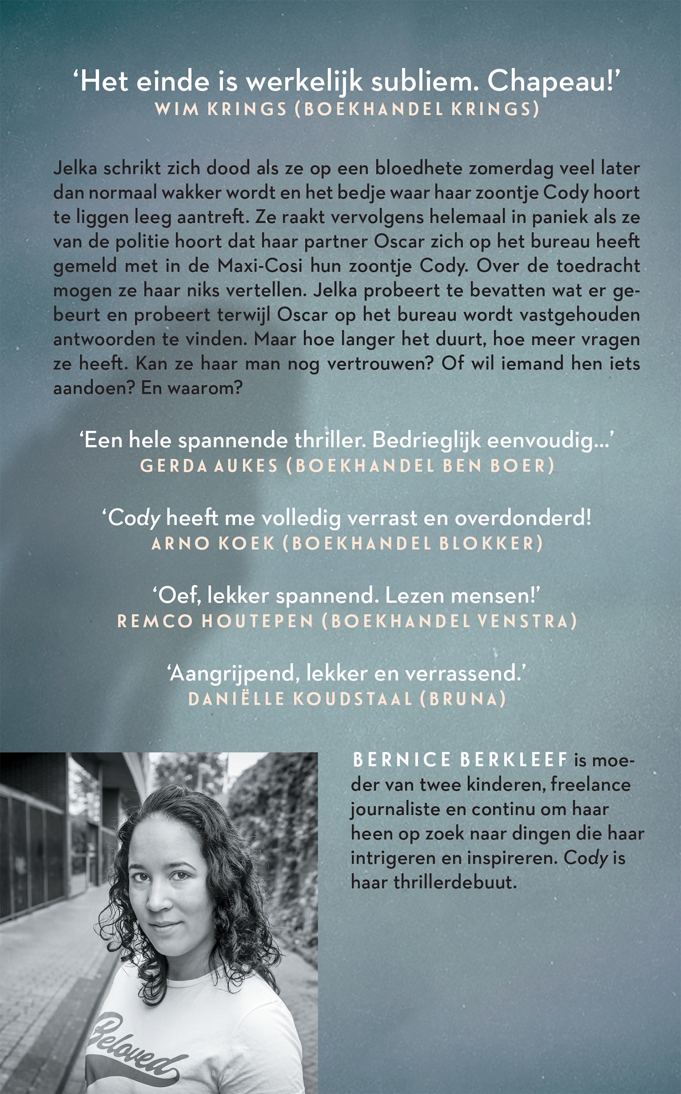 Achterkant van Cody